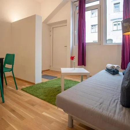 Urban I No Stairs I 24h Contactless Check-in İnnsbruck