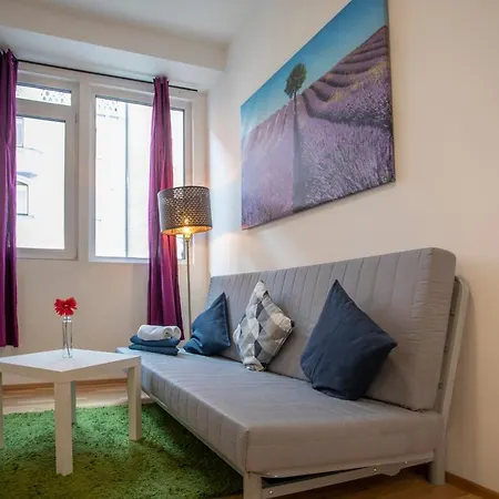 Daire Urban I No Stairs I 24h Contactless Check-in İnnsbruck