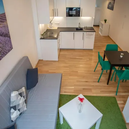 Urban I No Stairs I 24h Contactless Check-in Apartment Innsbruck