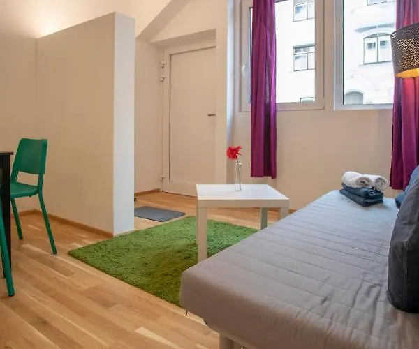 Urban I No Stairs I 24h Contactless Check-in Innsbruck