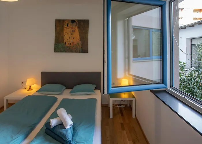 Urban I No Stairs I 24h Contactless Check-in *