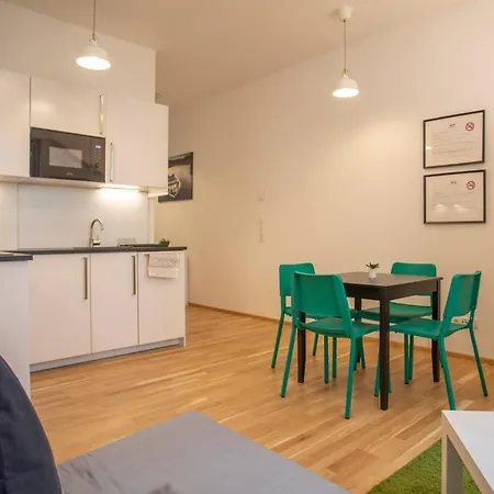 Urban I No Stairs I 24h Contactless Check-in Appartement Innsbruck