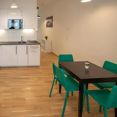 アパート Urban I No Stairs I 24h Contactless Check-in インスブルック