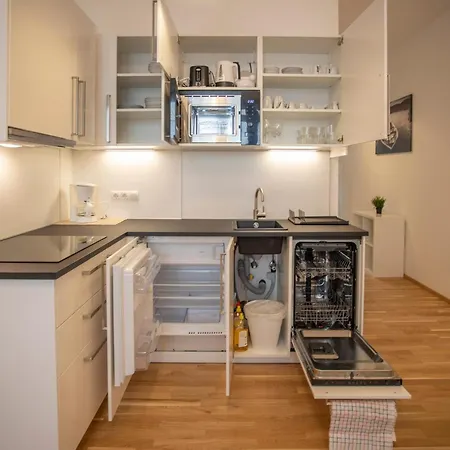 Urban I No Stairs I 24h Contactless Check-in * インスブルック